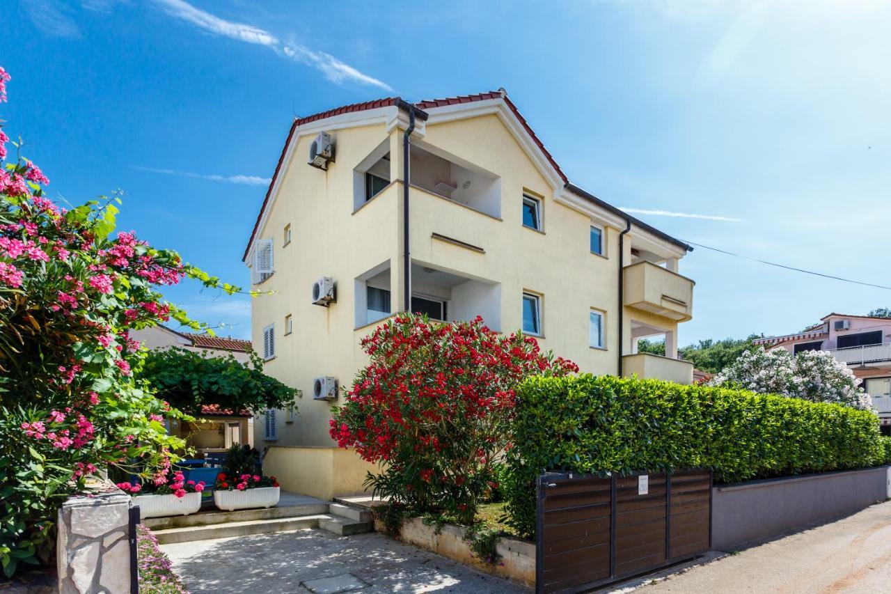 Villa Luka マリンスカ エクステリア 写真